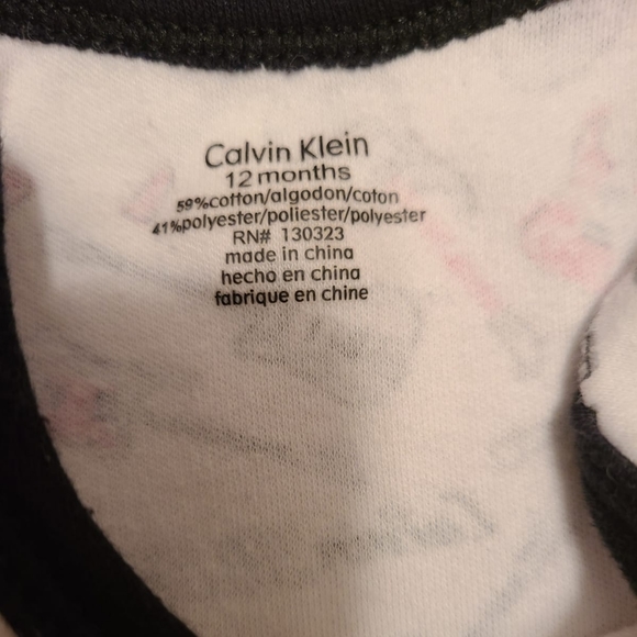 Calvin Klein set of two onesies/bodysuits - Picture 2 of 3